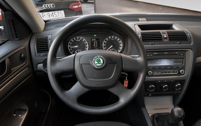 Skoda Octavia cena 25900 przebieg: 192000, rok produkcji 2011 z Mrągowo małe 137